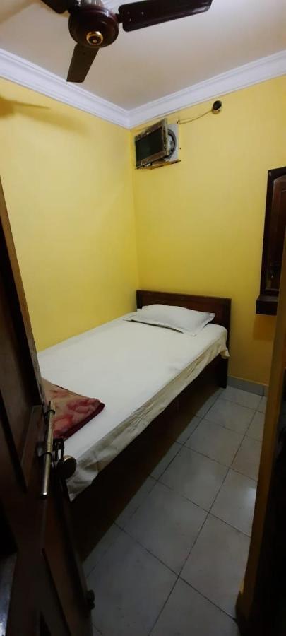 כלכותה Khaja Habib Hotel מראה חיצוני תמונה