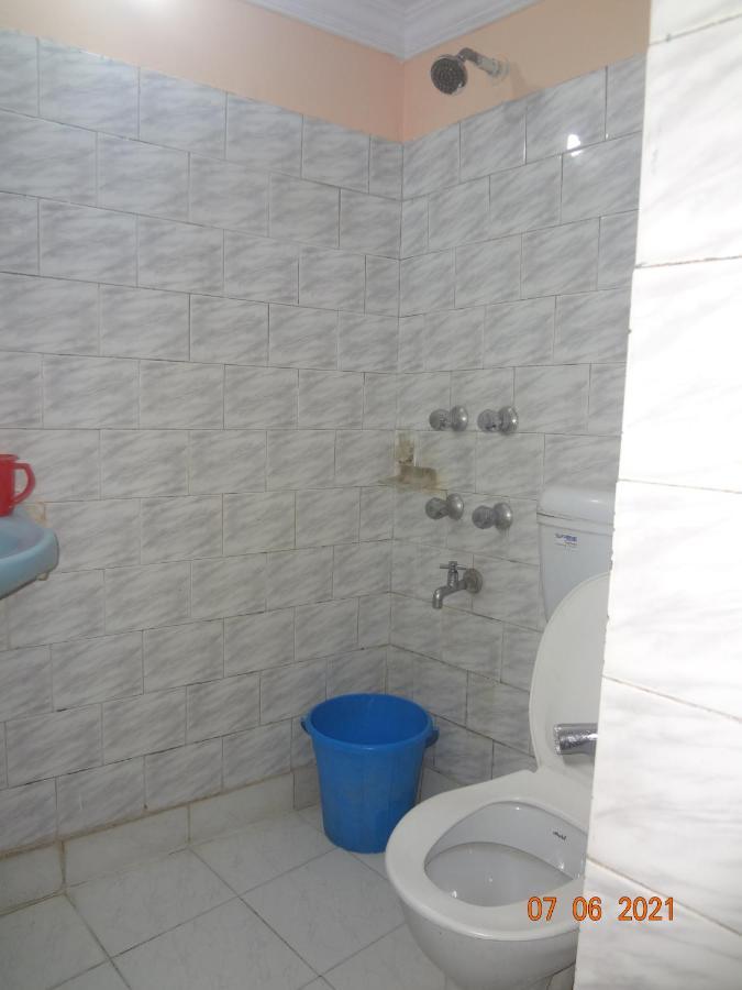 כלכותה Khaja Habib Hotel מראה חיצוני תמונה